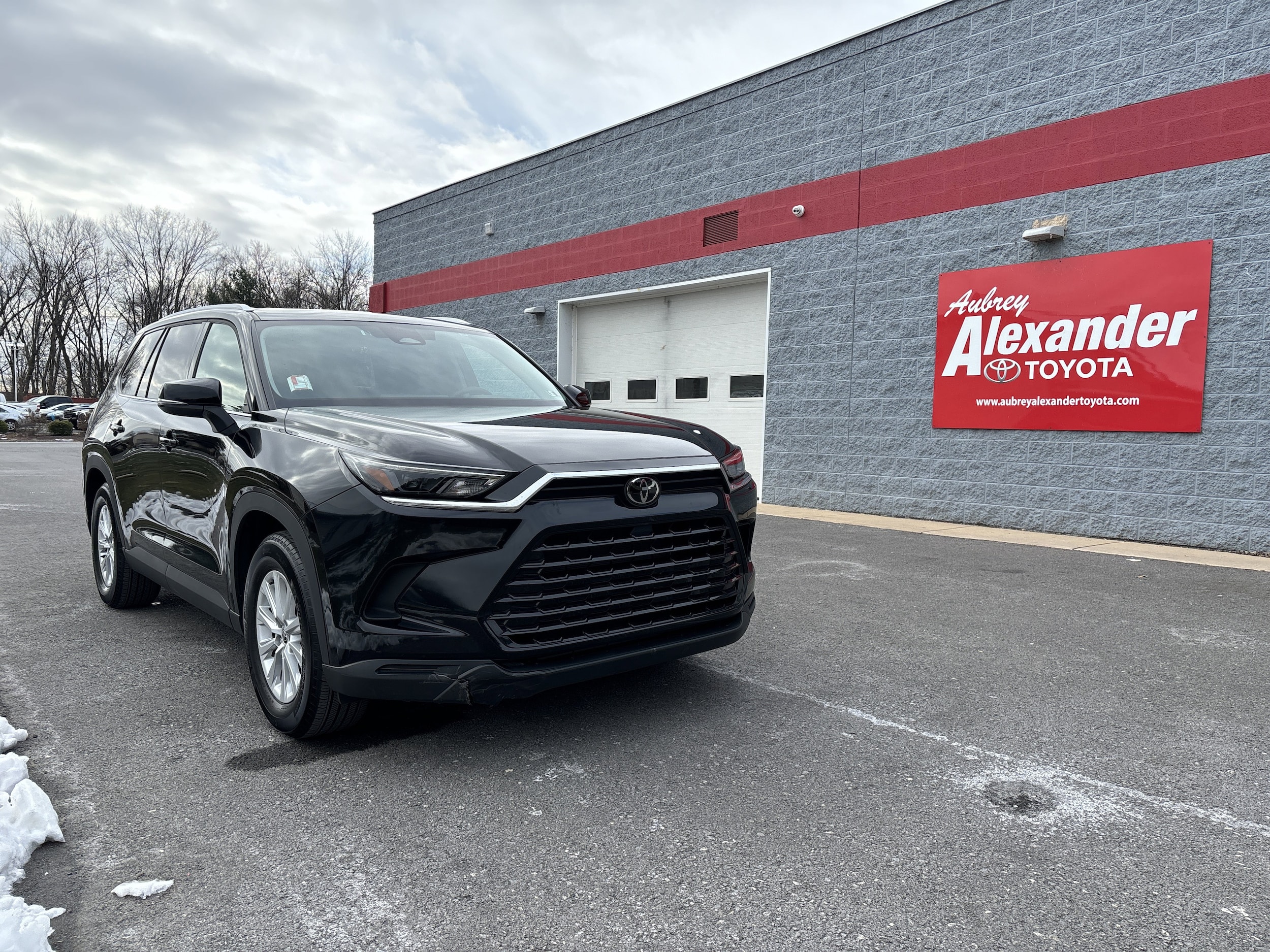 2025 Toyota Grand Highlander XLE's photo