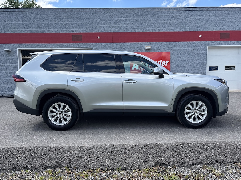 Used 2025 Toyota Grand Highlander XLE SUV