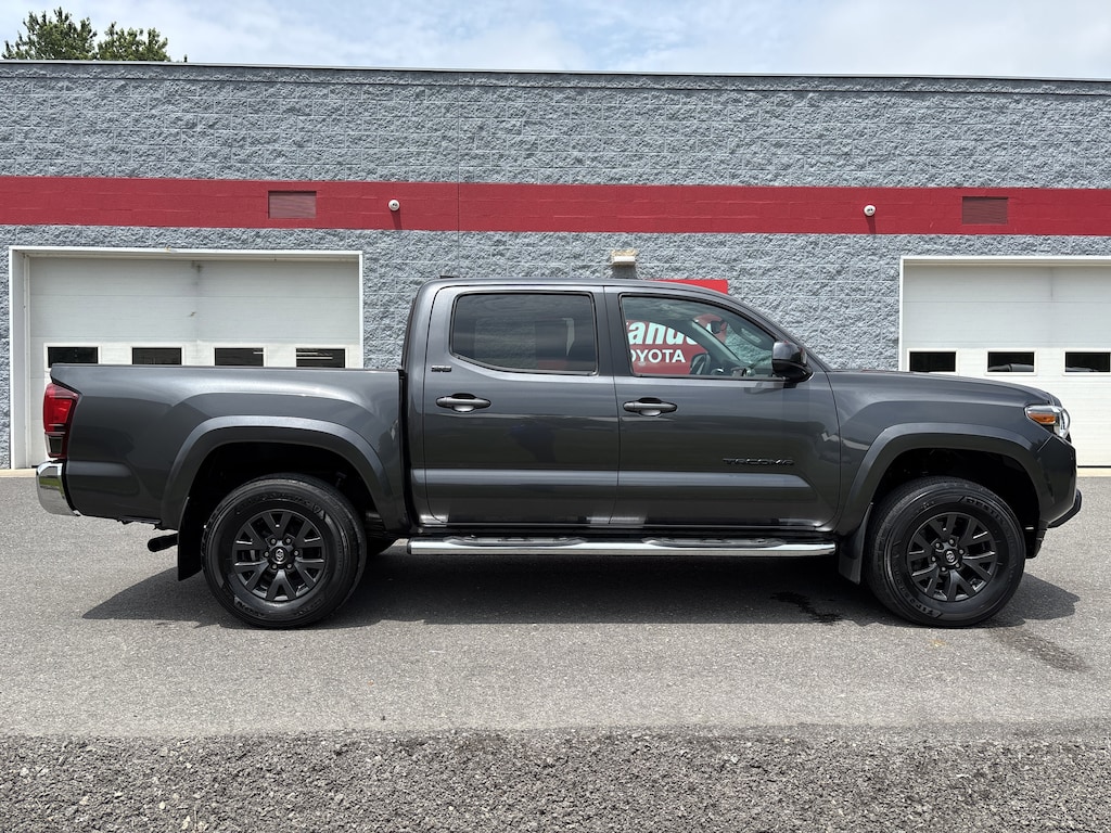 Used 2023 Toyota Tacoma 4WD SR5 V6 Truck Double Cab