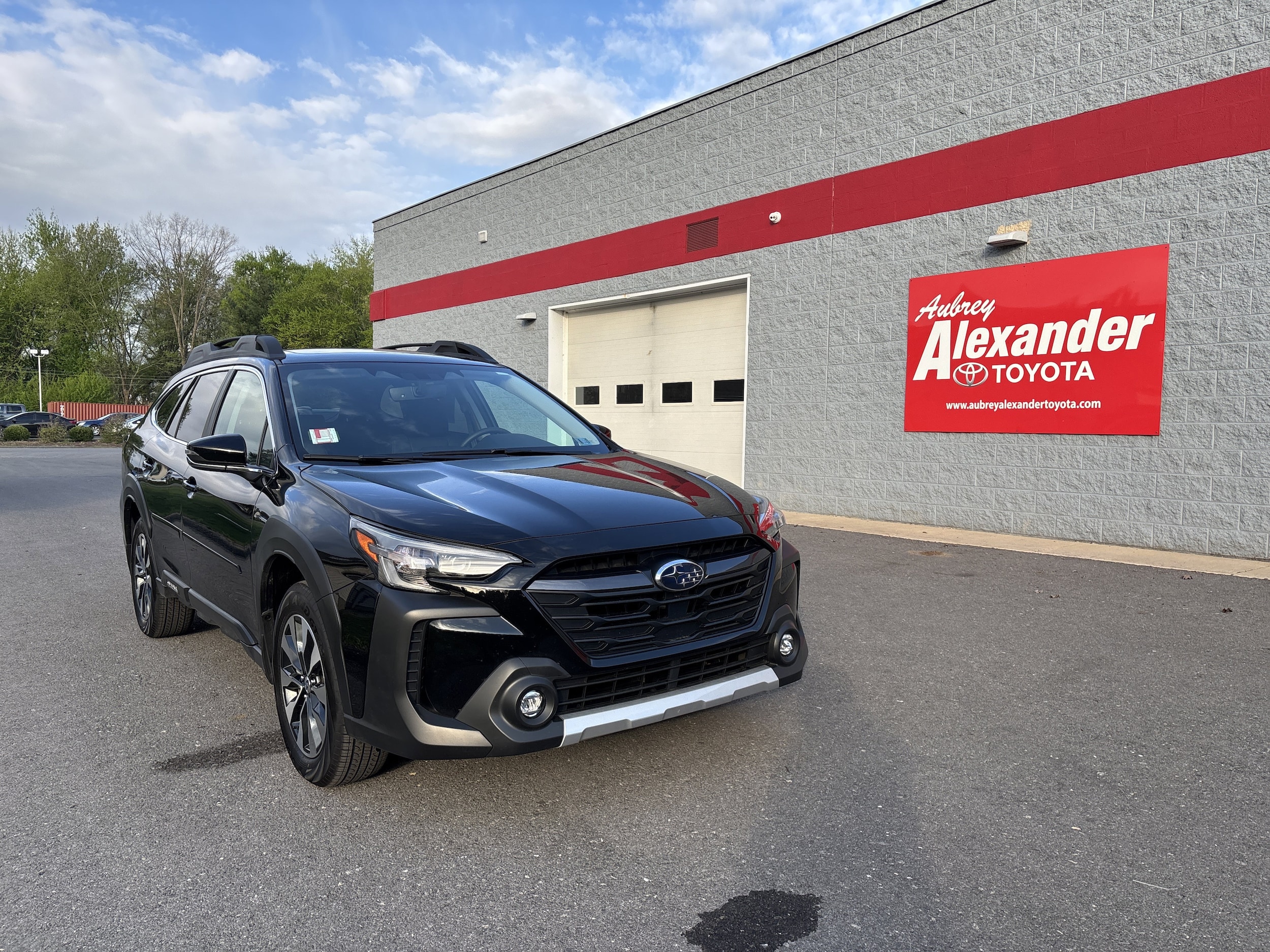 2025 Subaru Outback Limited XT's photo
