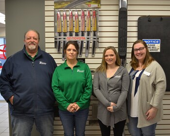 Staff member Customer Service Team from ID_d0994d67fd52