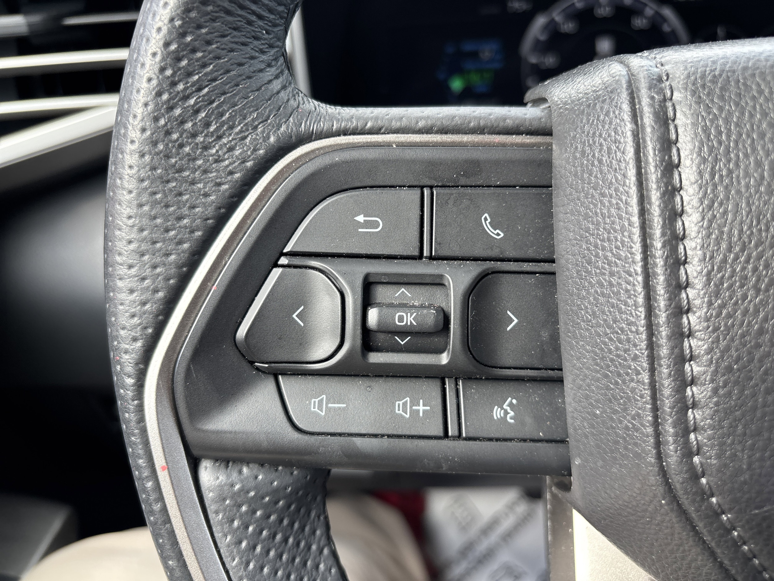 2025 Toyota Sequoia SR5 - Photo 20