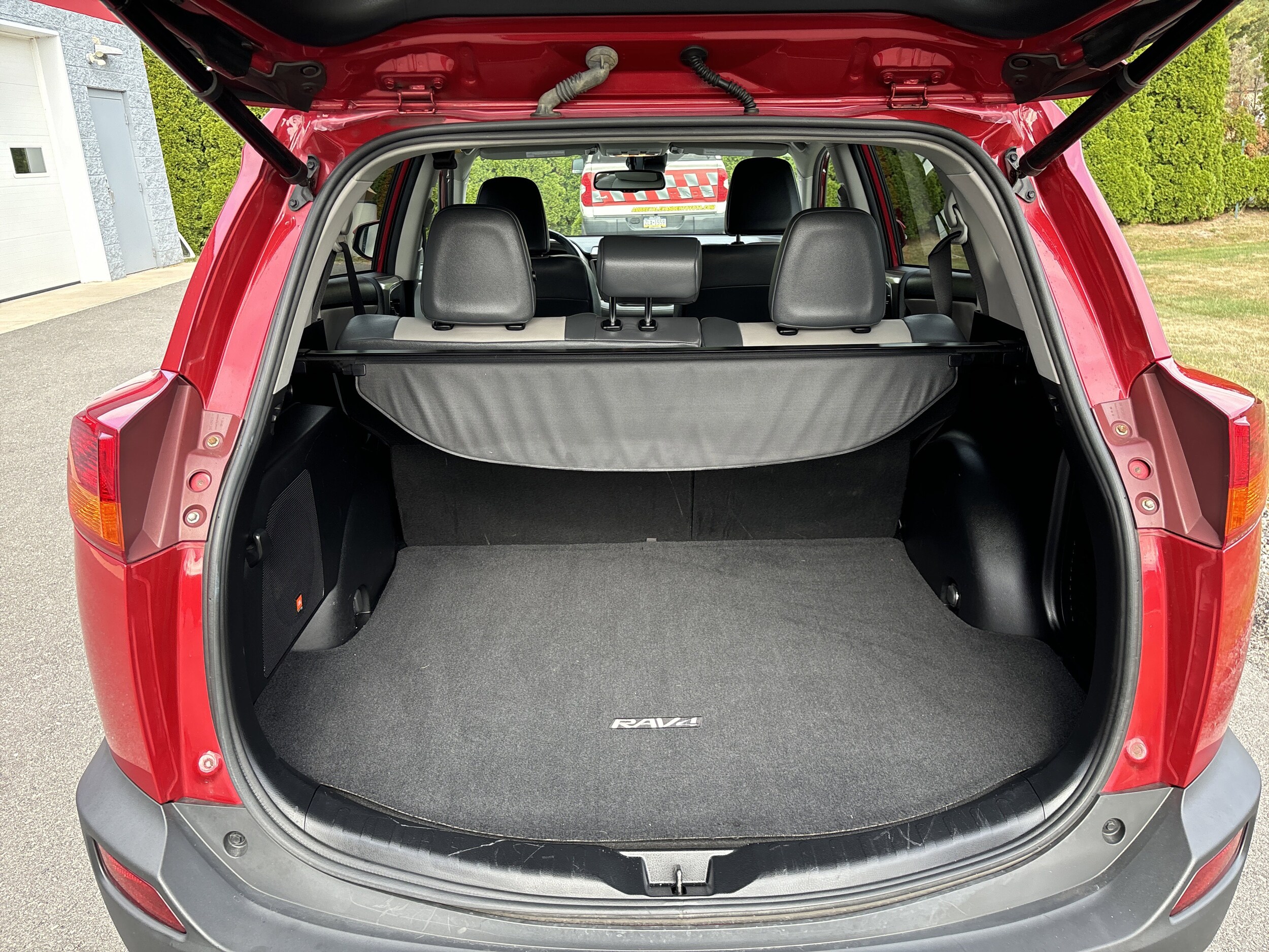 2015 Toyota RAV4 Limited photo 2