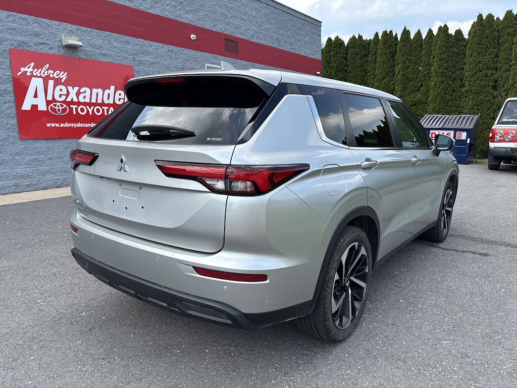 Used 2022 Mitsubishi Outlander ES CUV