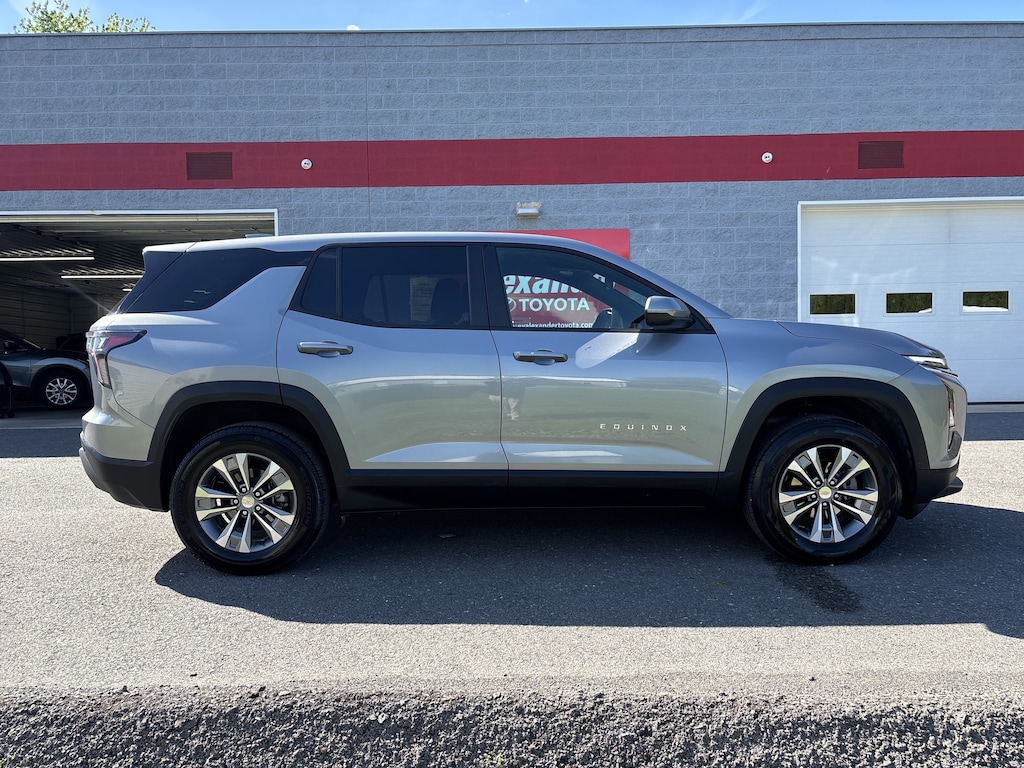 Used 2025 Chevrolet Equinox LT SUV