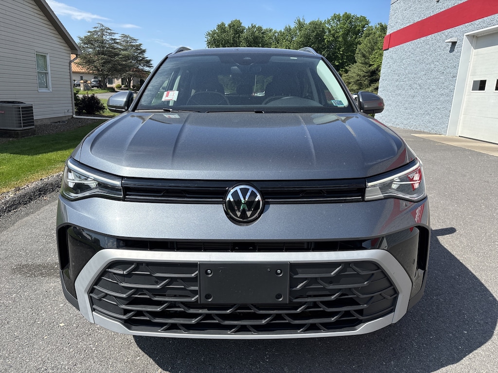 Used 2025 Volkswagen Taos 1.5T SE SUV
