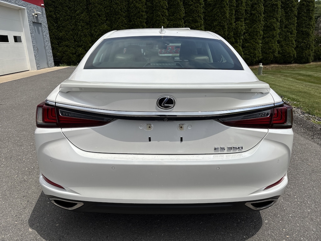Used 2021 Lexus ES Sedan