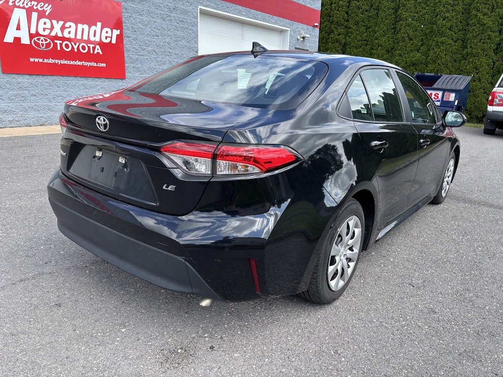 Used 2025 Toyota Corolla LE Sedan