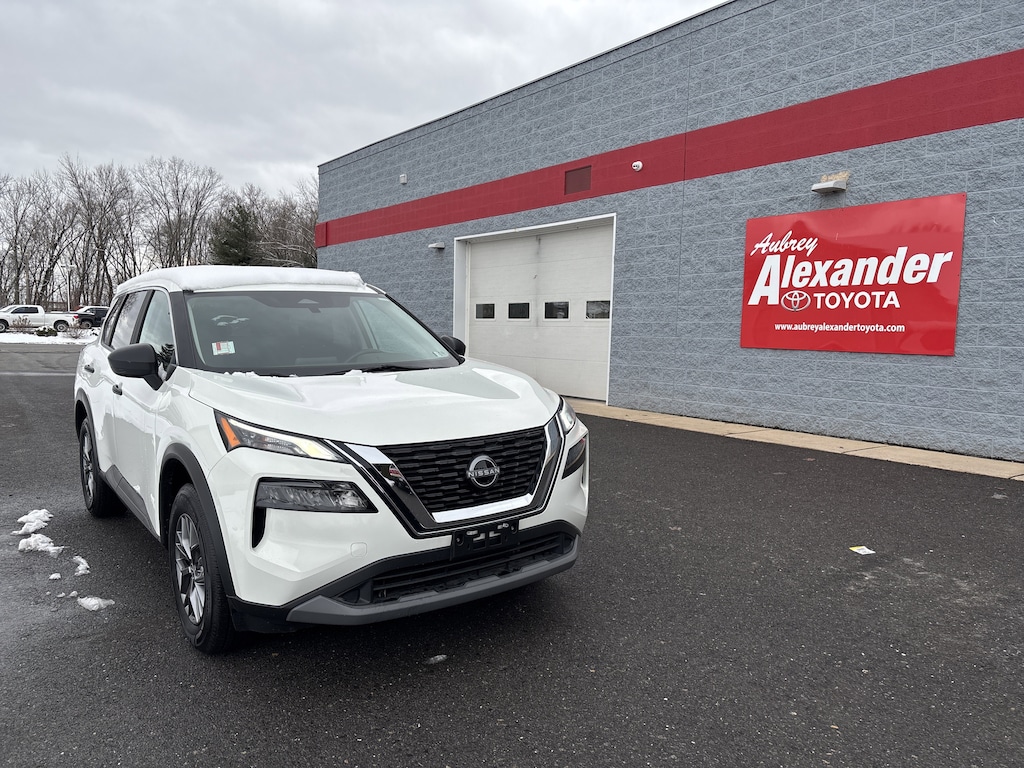 Used 2023 Nissan Rogue S SUV
