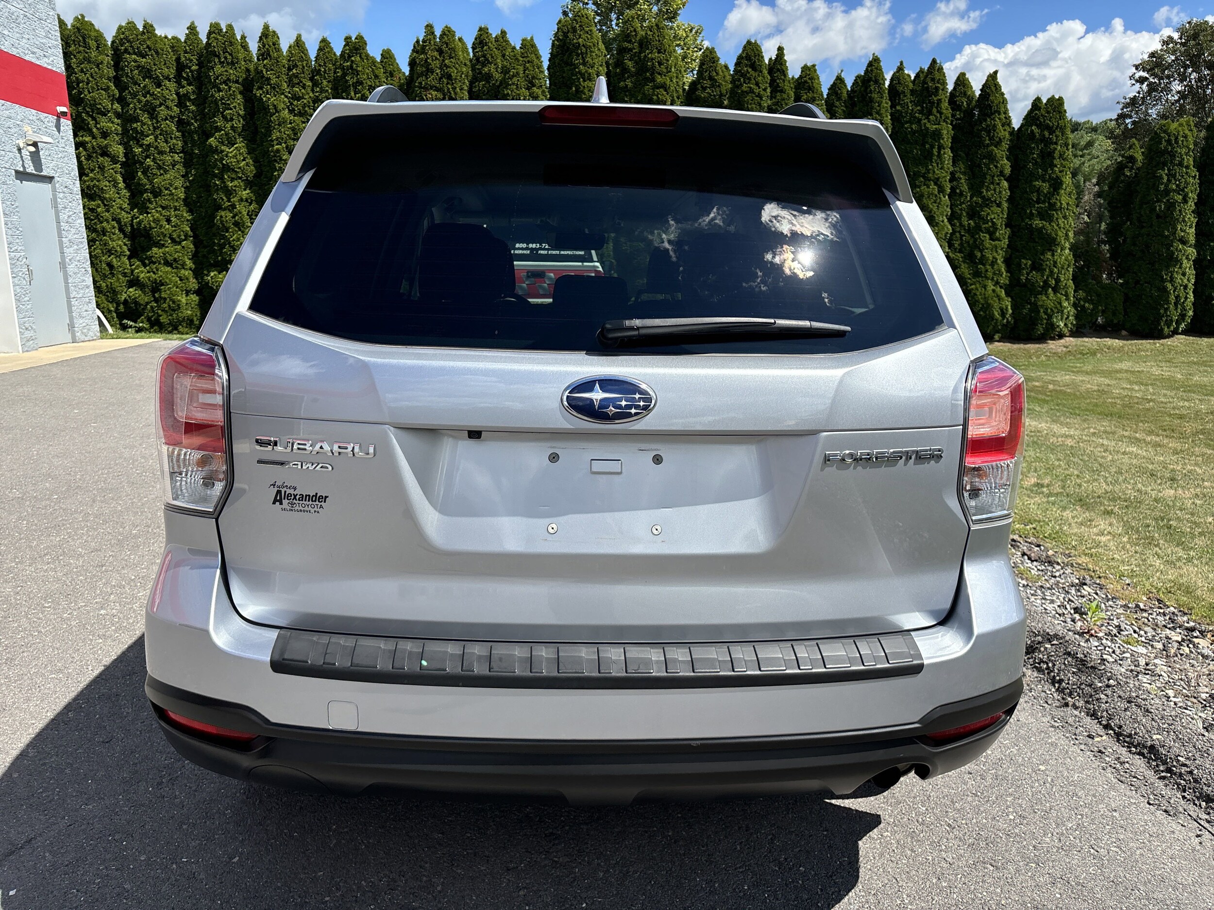 2018 Subaru Forester 2.5i Premium photo 3