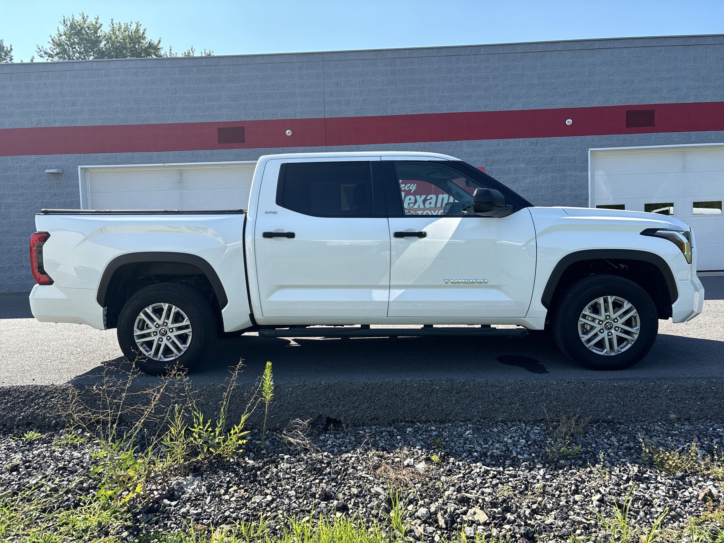 2024 Toyota Tundra SR5 CrewMax photo 2