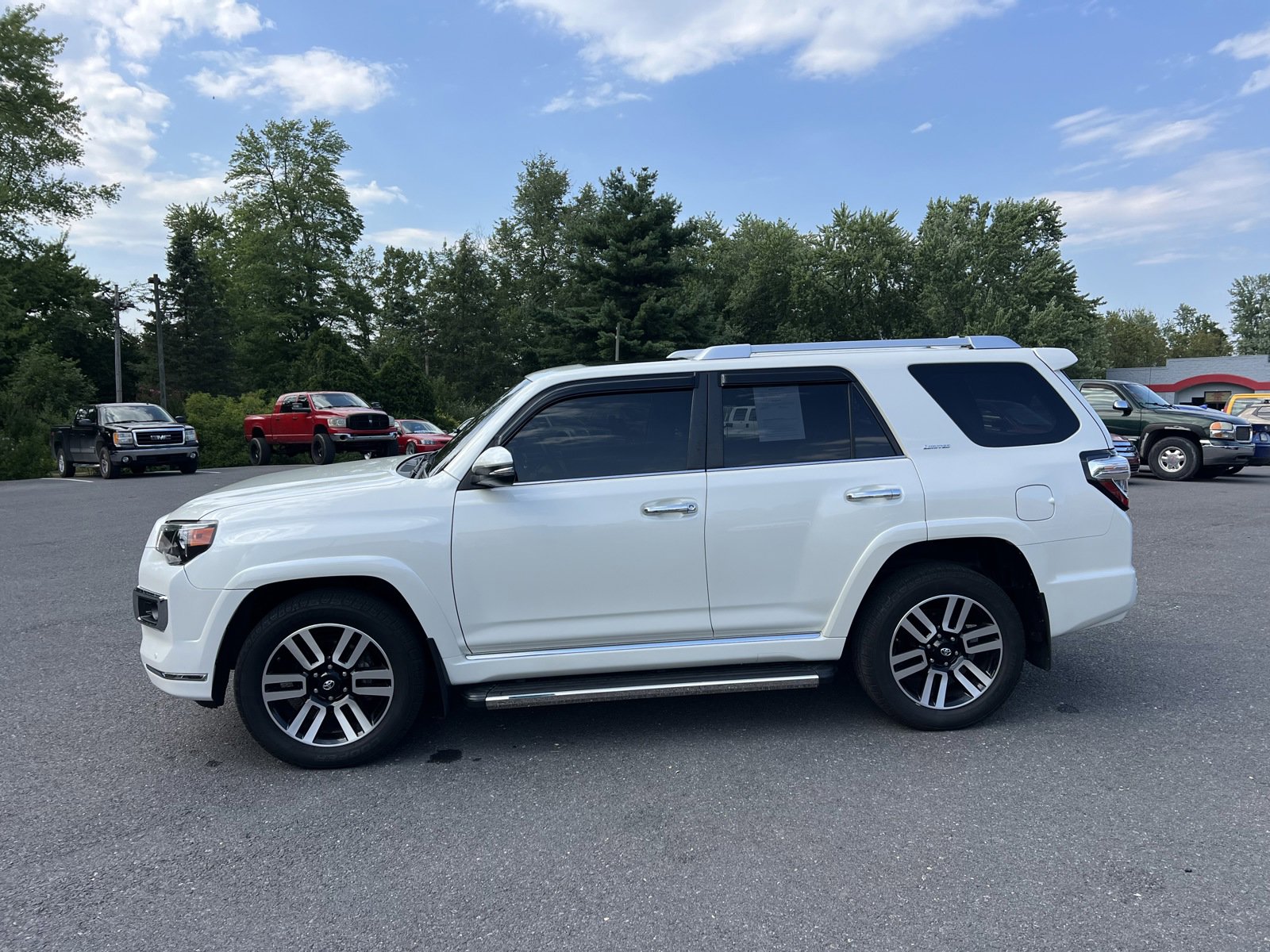 Used 2019 Toyota 4Runner Limited with VIN JTEBU5JR5K5677263 for sale in Selinsgrove, PA