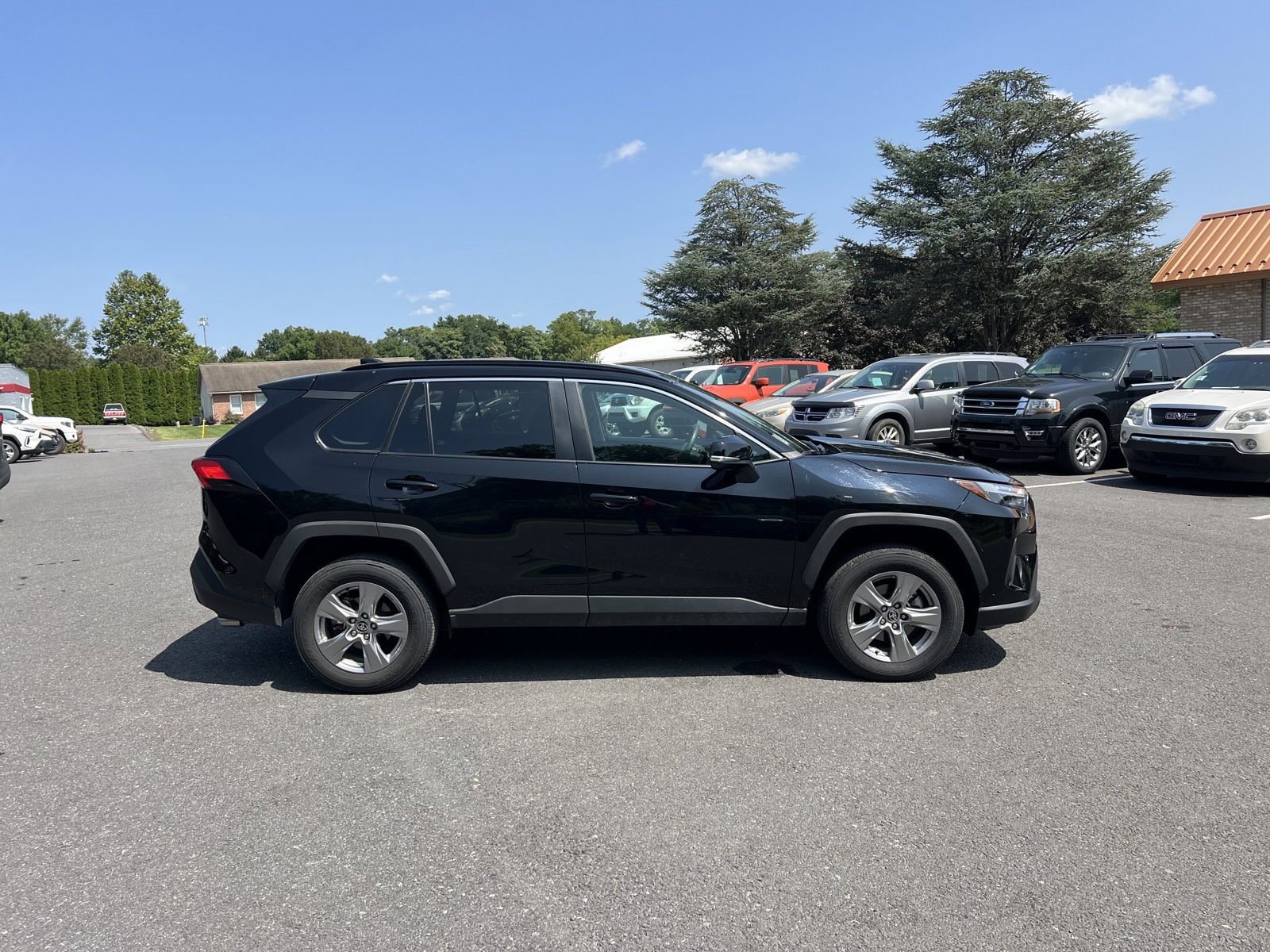 Certified 2024 Toyota RAV4 XLE with VIN 2T3P1RFVXRW414673 for sale in Selinsgrove, PA