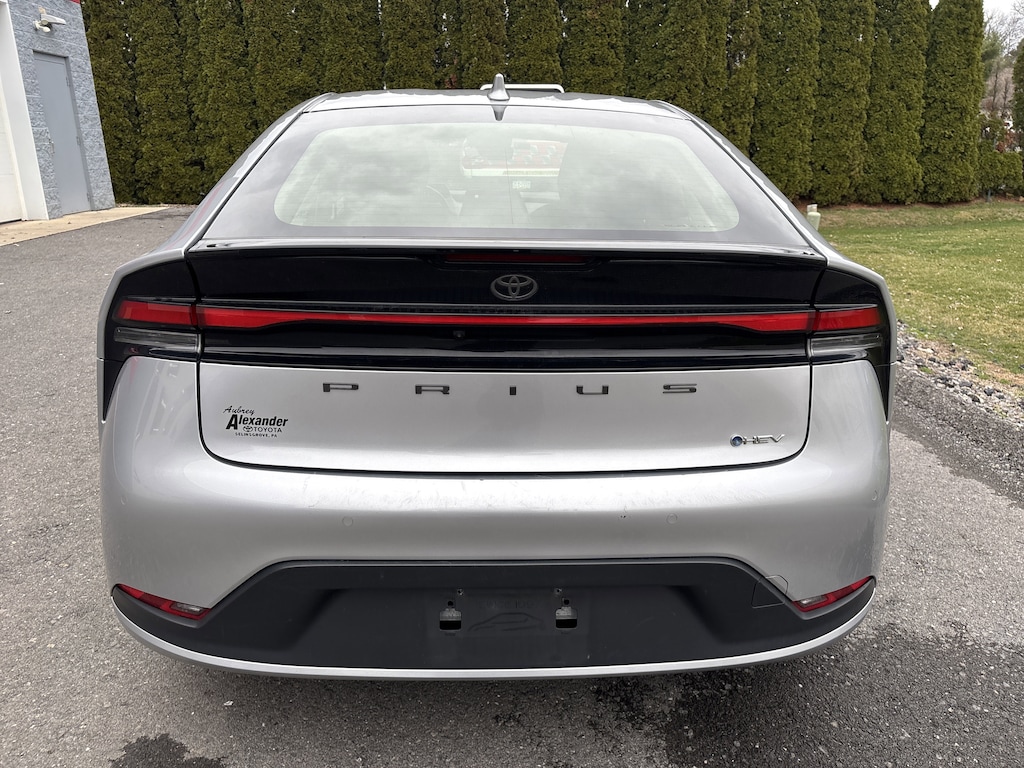 Used 2024 Toyota Prius LE Hatchback