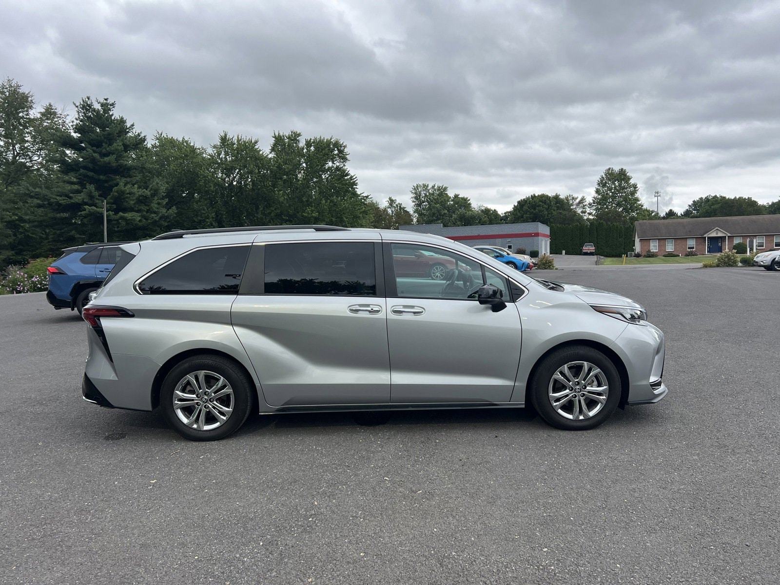 Certified 2023 Toyota Sienna XSE with VIN 5TDDSKFC7PS083653 for sale in Selinsgrove, PA