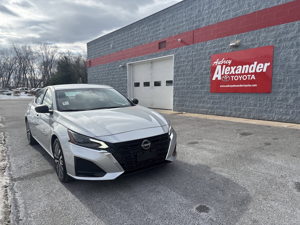 Used 2024 Nissan Altima 2.5 SV Sedan