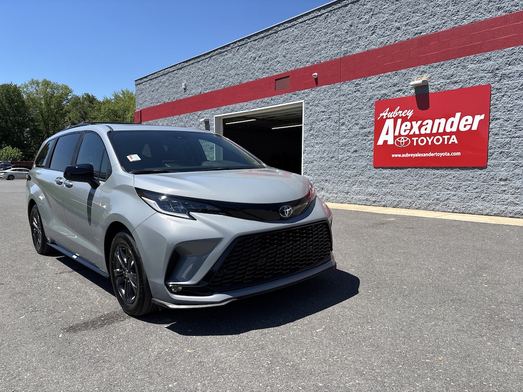 Used 2025 Toyota Sienna XSE 7 Passenger Van Passenger Van