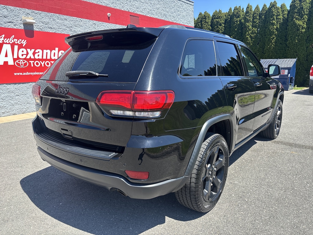 Used 2021 Jeep Grand Cherokee Laredo SUV