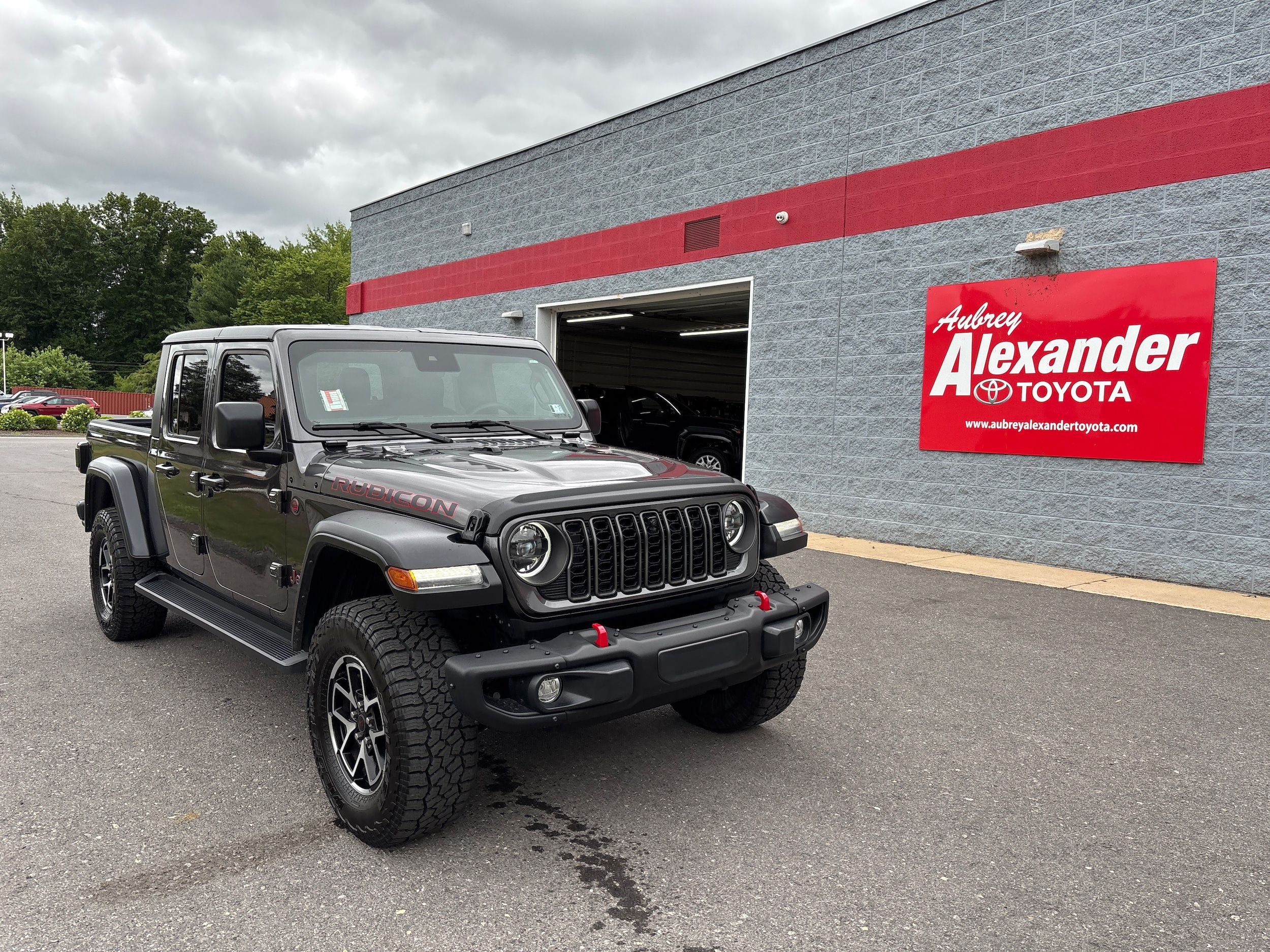 2024 Jeep Gladiator Rubicon's photo