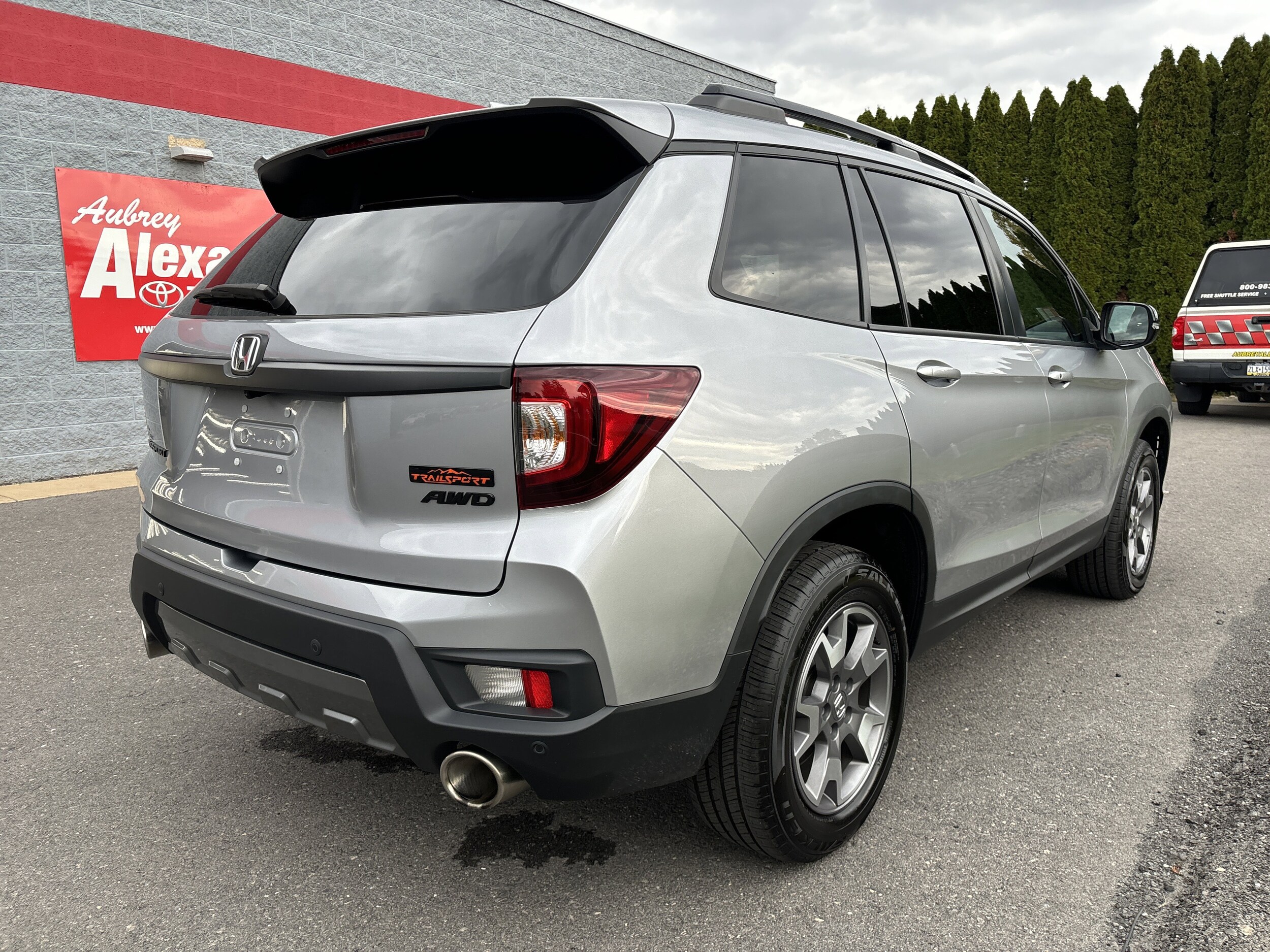 2023 Honda Passport TrailSport photo 2