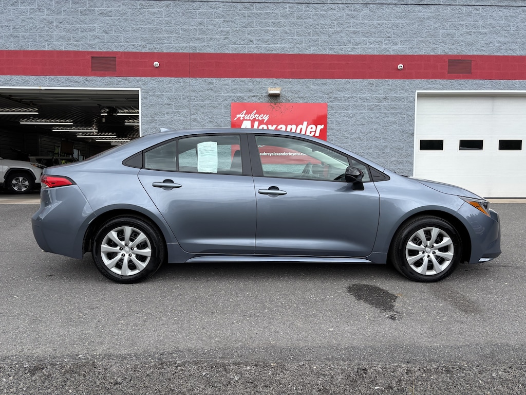 Certified 2025 Toyota Corolla LE Sedan