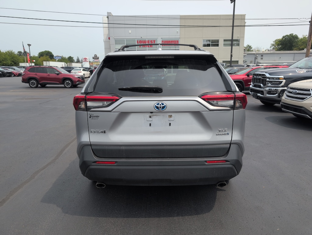 Used 2020 Toyota RAV4 XLE SUV