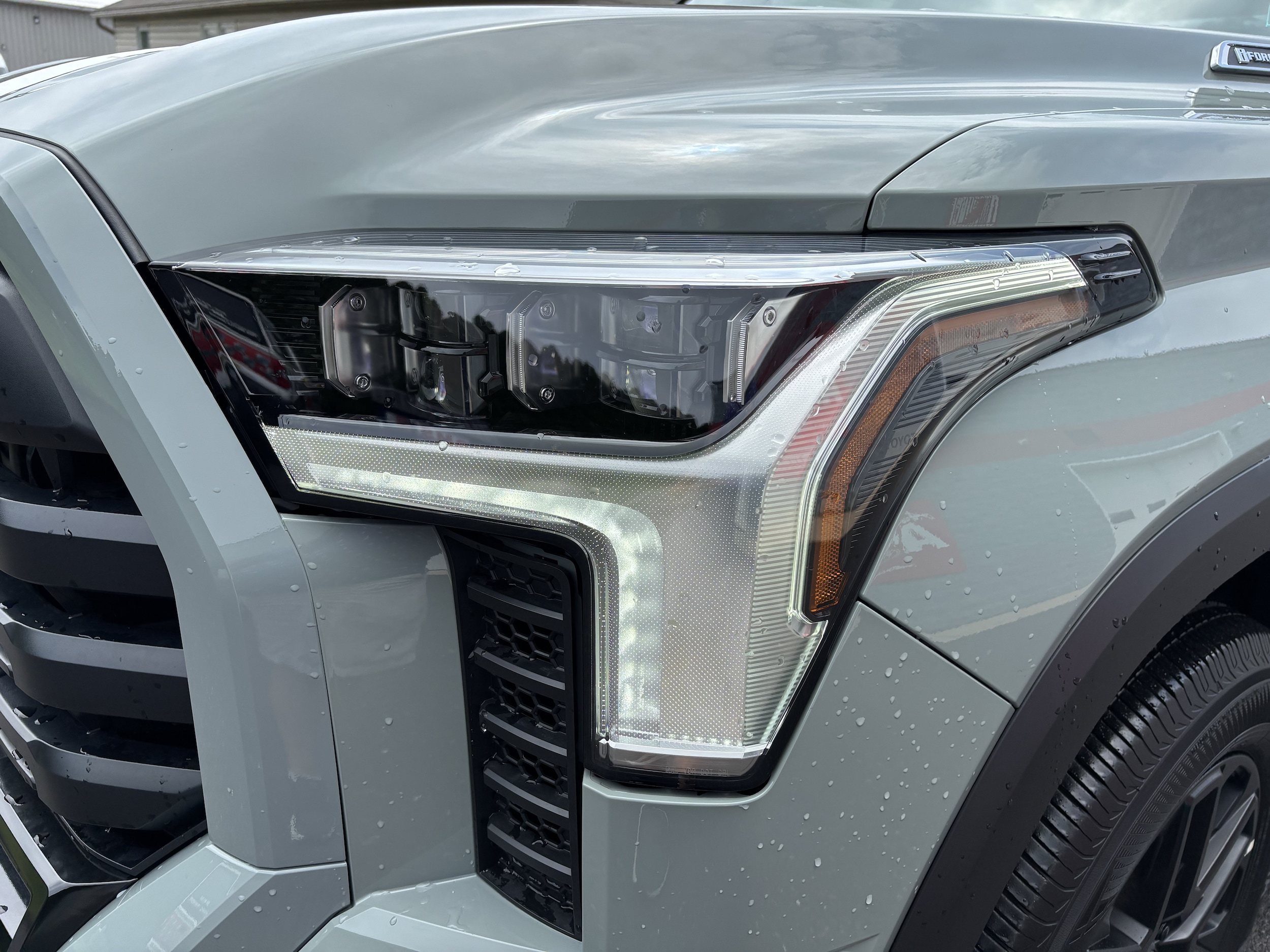 2026 Toyota Tundra Limited - Photo 9