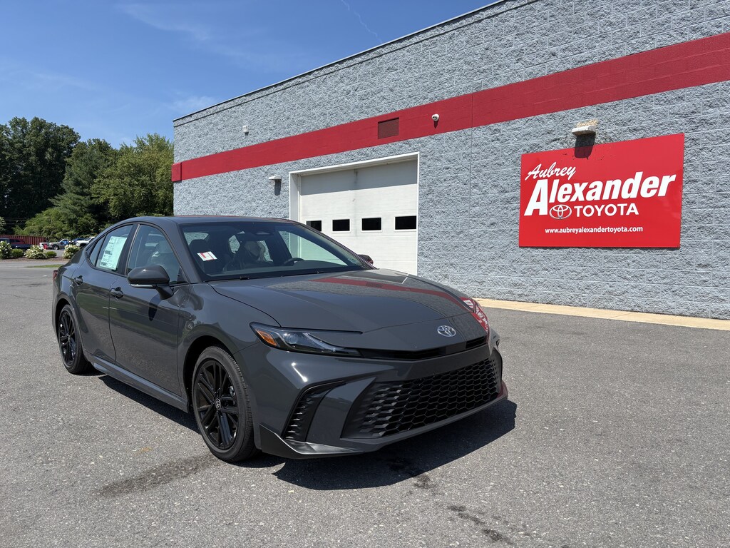 Used 2026 Toyota Camry SE Sedan