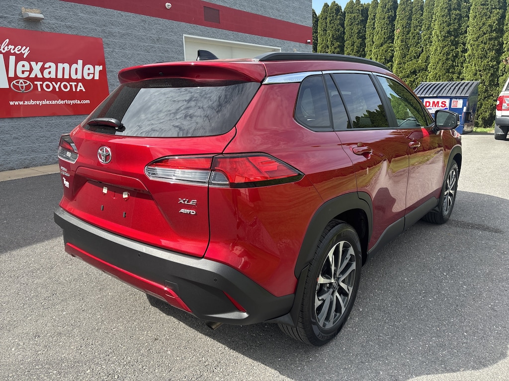 Used 2025 Toyota Corolla Cross XLE SUV