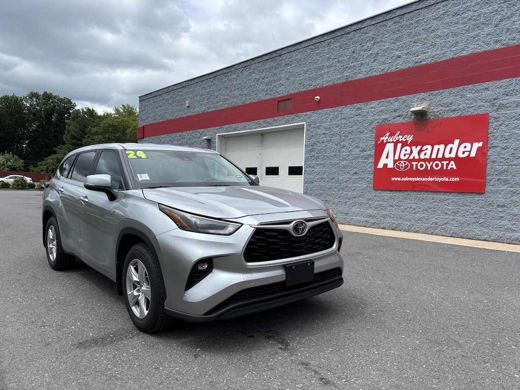 Certified 2024 Toyota Highlander LE SUV