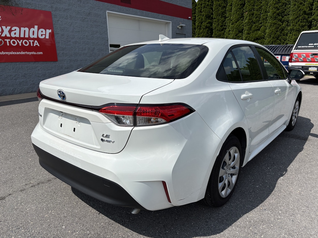 Used 2025 Toyota Corolla LE Sedan