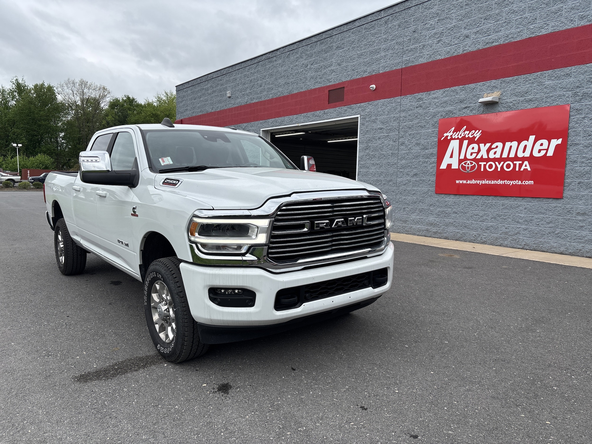 2024 RAM 2500 Laramie 4X4 Crew Cab SWB's photo