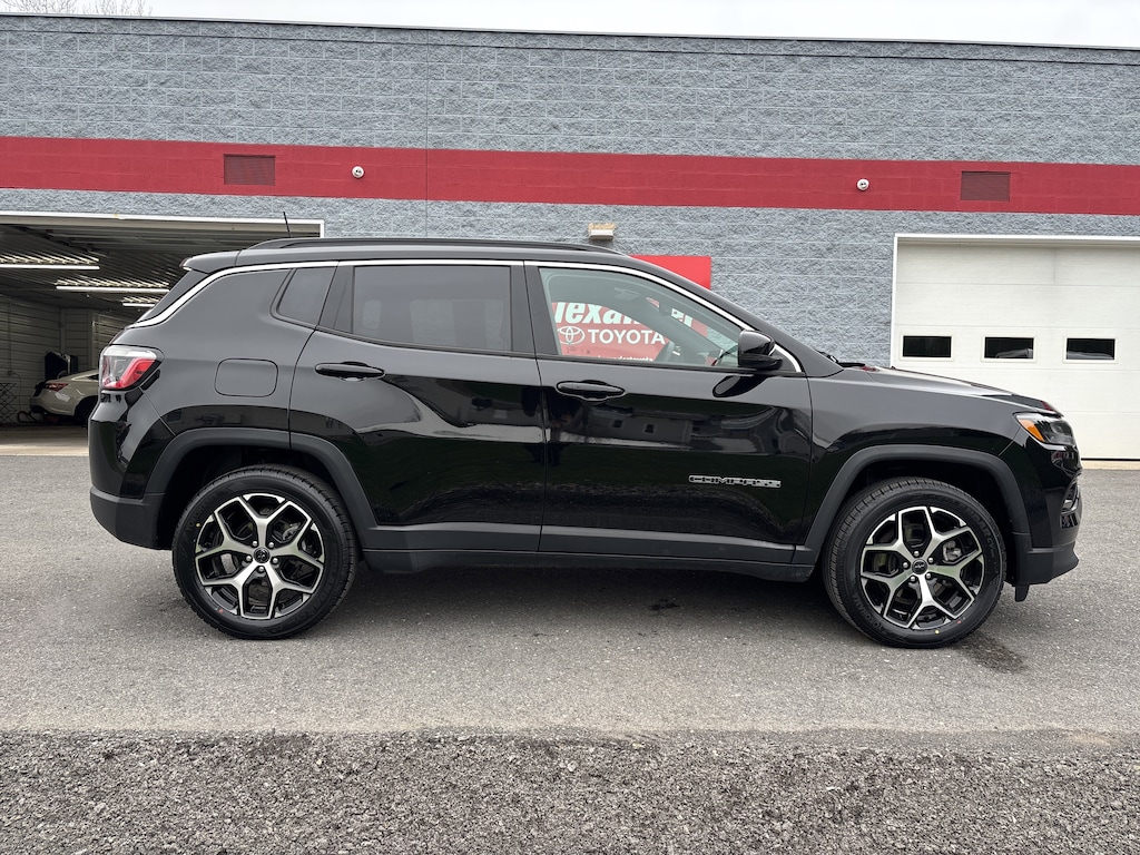 Used 2025 Jeep Compass Limited SUV