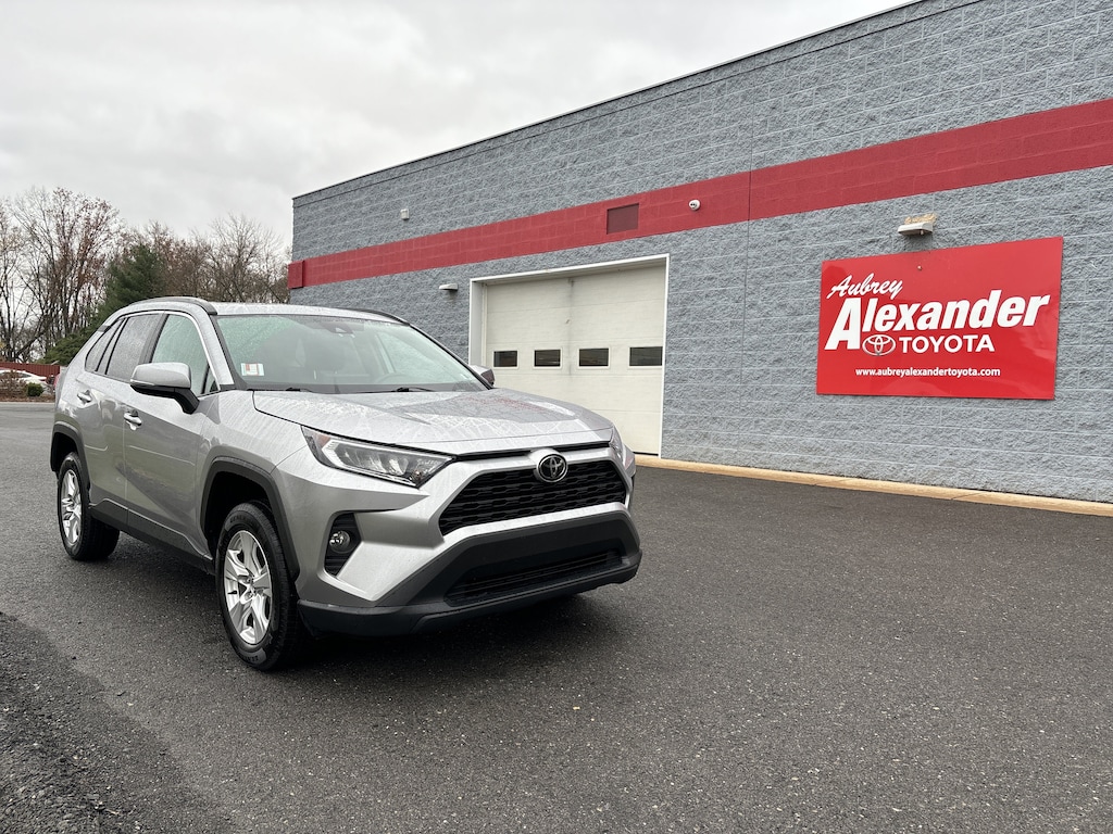 Used 2019 Toyota RAV4 XLE SUV