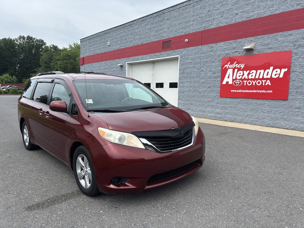 Used 2013 Toyota Sienna LE V6 8 Passenger Van