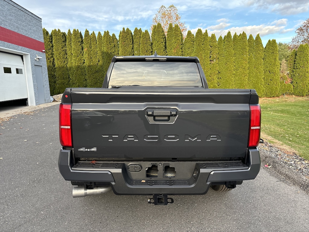 New 2025 Toyota Tacoma SR5 Truck Double Cab