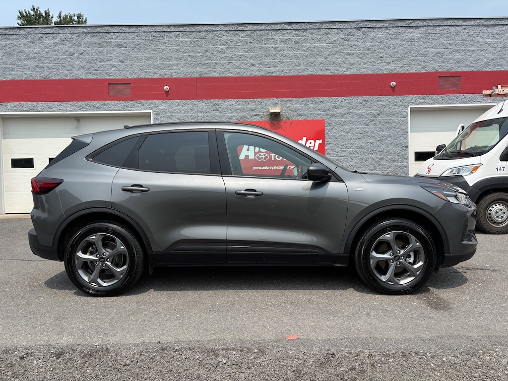 Used 2025 Ford Escape ST-Line Select SUV