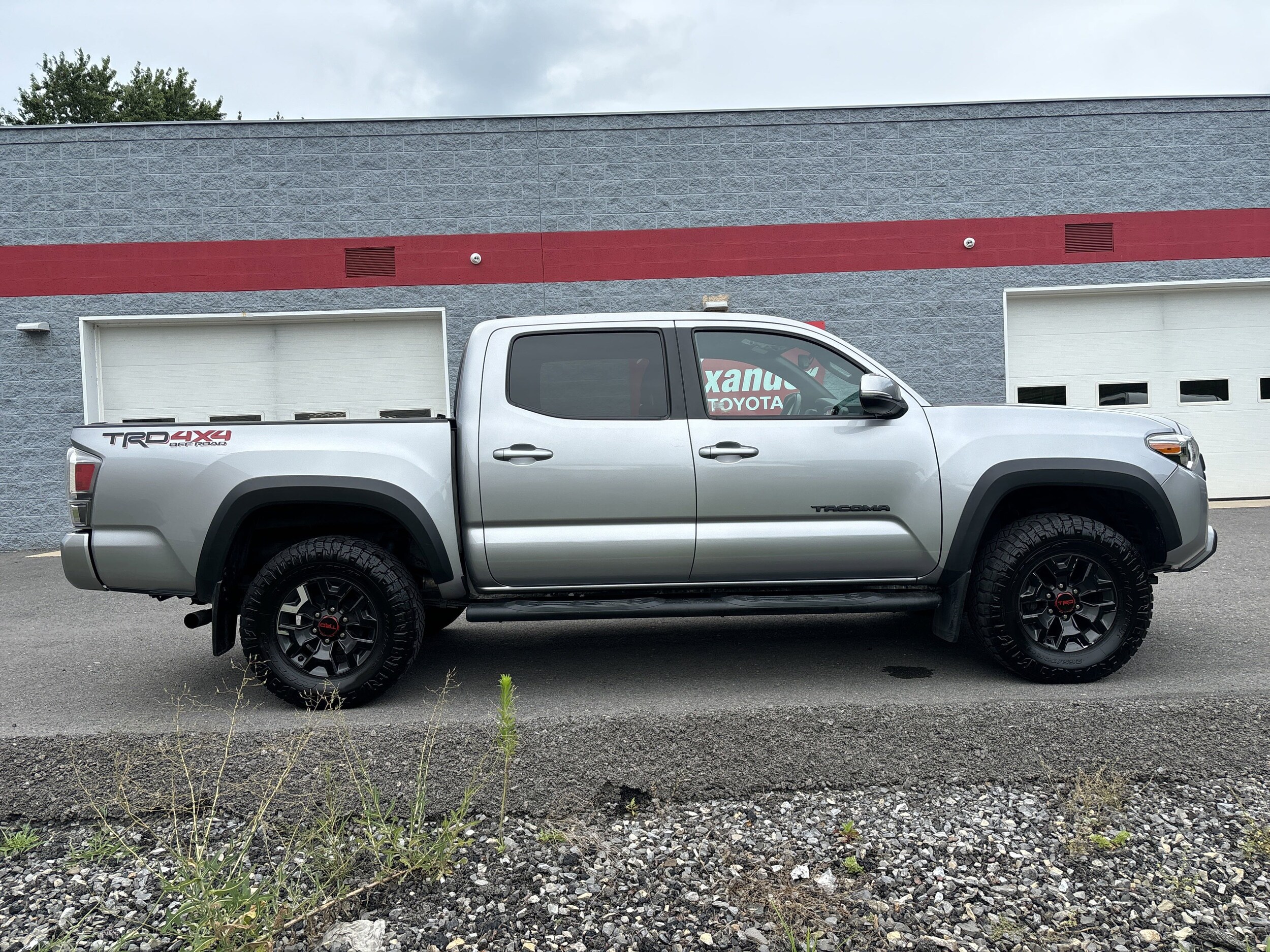 2021 Toyota Tacoma 4x4 SR Double Cab V6 photo 2