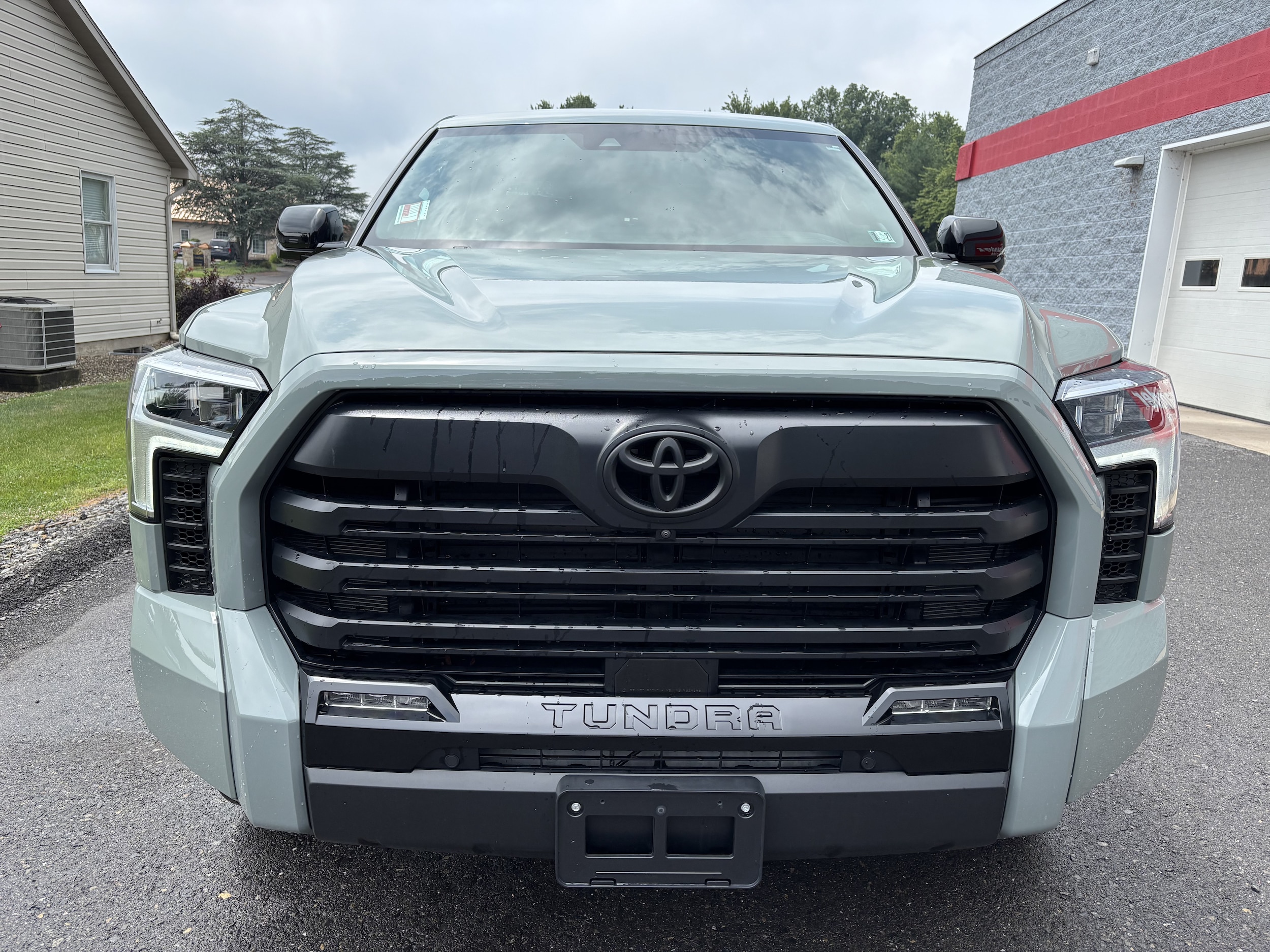 2026 Toyota Tundra Limited - Photo 8