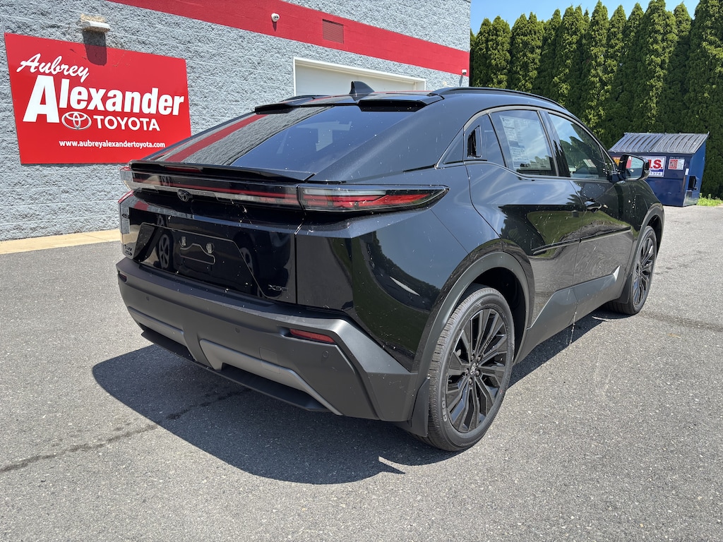 New 2026 Toyota C-HR XSE SUV
