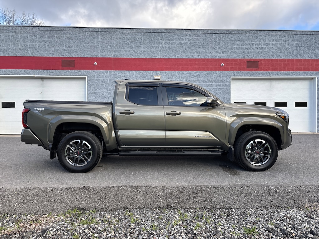 Used 2025 Toyota Tacoma 4WD Truck Double Cab