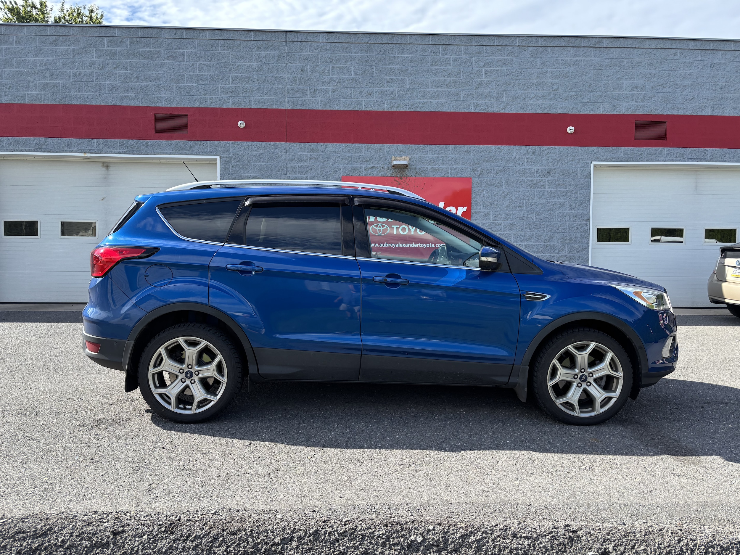 Used 2019 Ford Escape Titanium with VIN 1FMCU9J91KUA70360 for sale in Selinsgrove, PA
