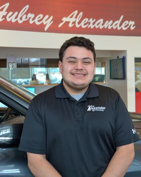 Staff member Kenny Rook from ID_1eadff23c1bb