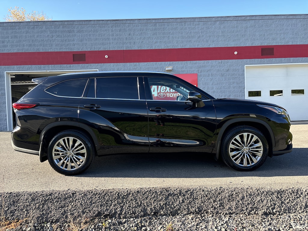 Certified 2021 Toyota Highlander Platinum SUV