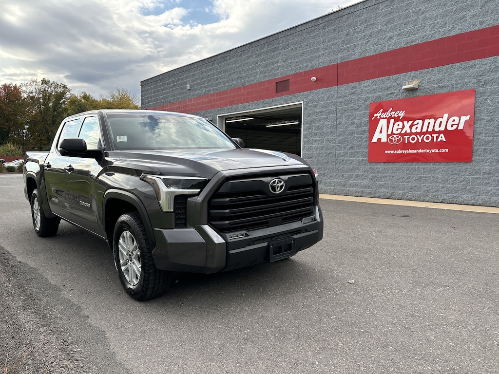 Used 2023 Toyota Tundra 4WD SR5 3.5L V6 Truck CrewMax