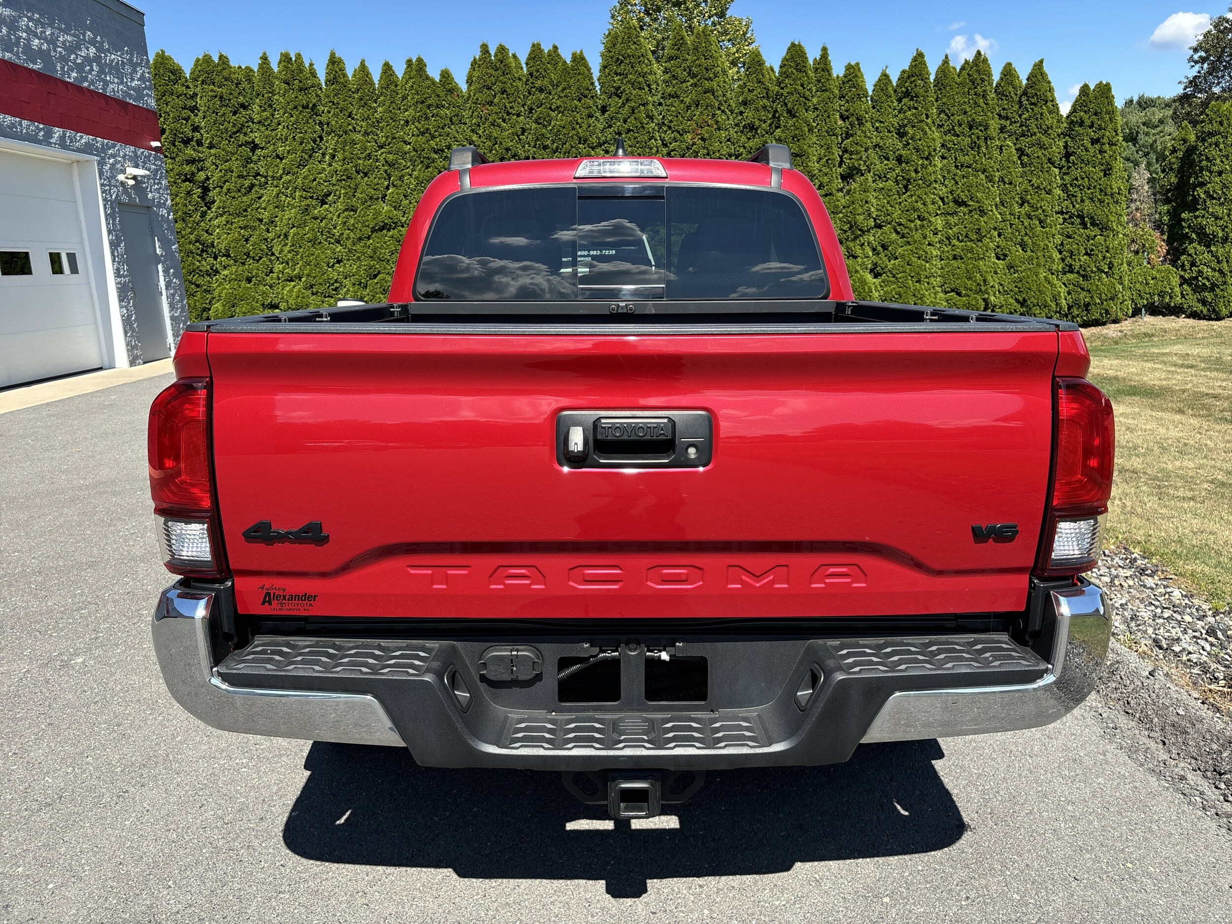2023 Toyota Tacoma 4x4 SR5 Double Cab V6 photo 2