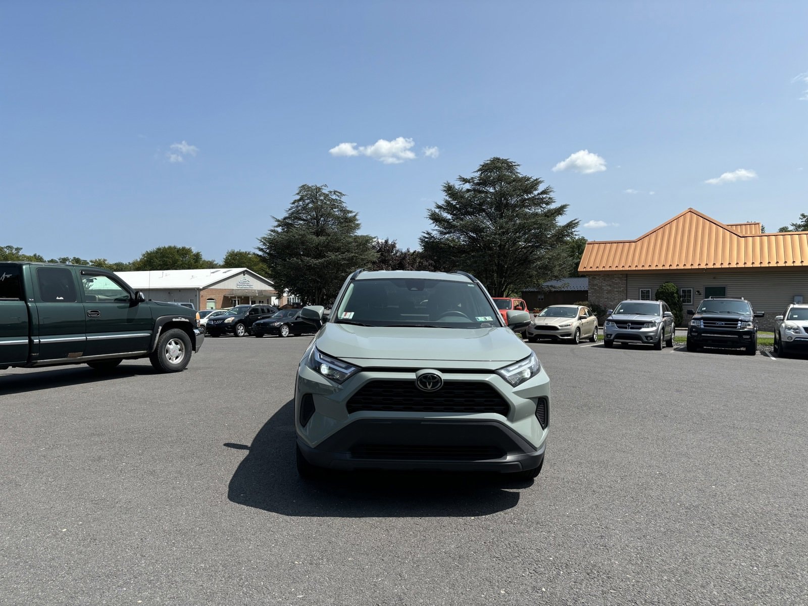 Used 2022 Toyota RAV4 XLE with VIN 2T3P1RFVXNW276191 for sale in Selinsgrove, PA