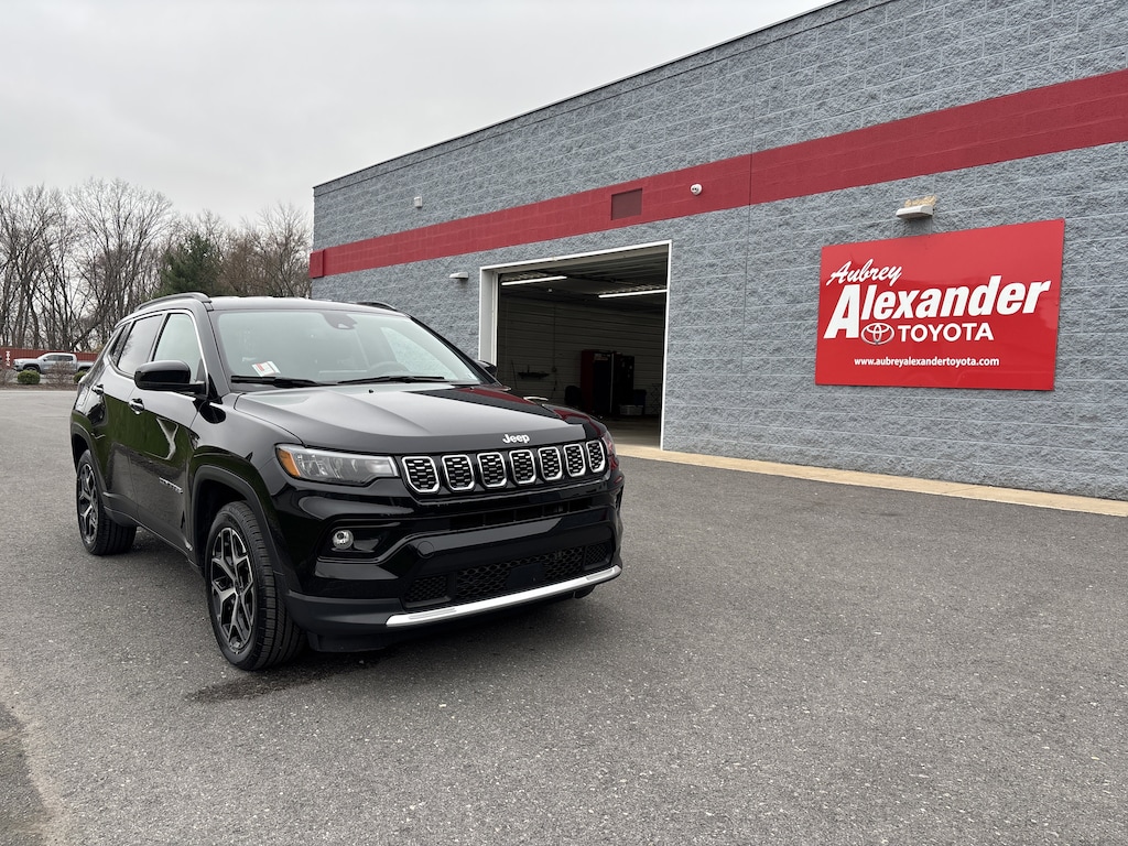 Used 2025 Jeep Compass Limited SUV