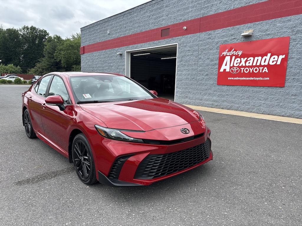 Used 2026 Toyota Camry SE Sedan