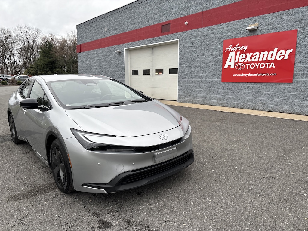 Used 2024 Toyota Prius LE Hatchback